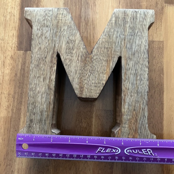 Wooden initial M - Picture 3 of 5